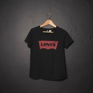 Ladies Black Levi's T-shirt Size Medium